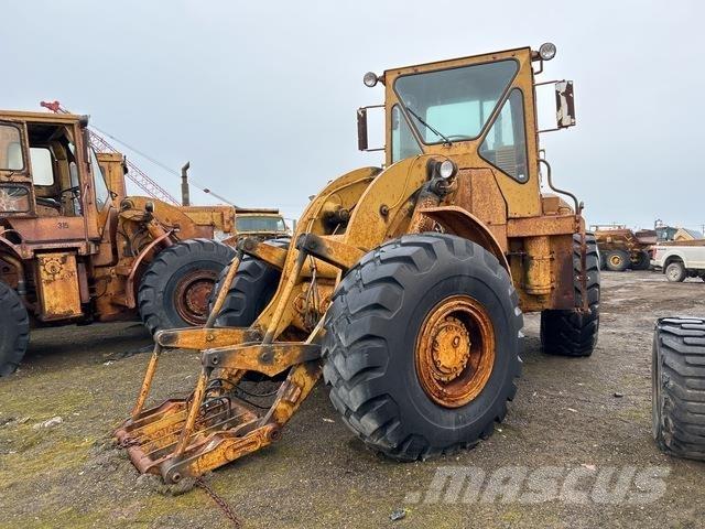 CAT 966C Kolesové nakladače