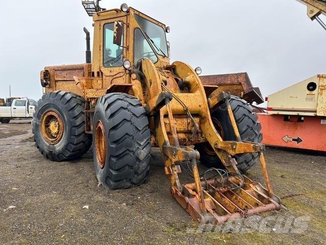 CAT 966C Kolesové nakladače