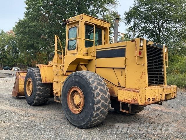 CAT 966D Kolesové nakladače