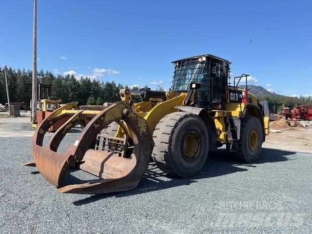 CAT 966M Kolesové nakladače