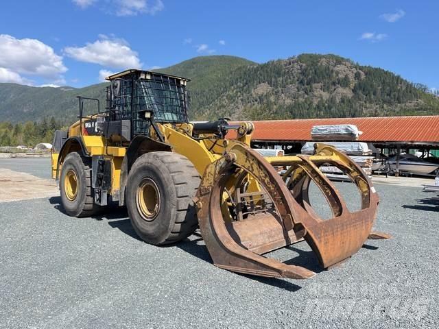 CAT 966M Kolesové nakladače