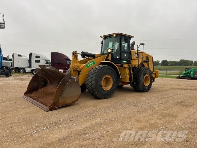 CAT 966M Kolesové nakladače