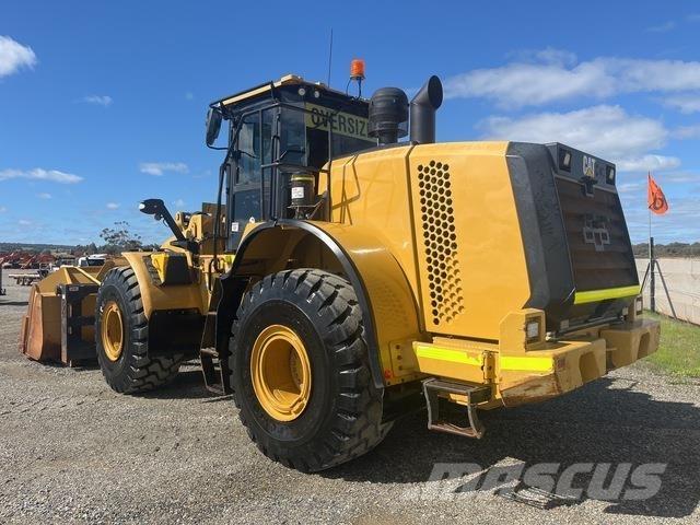 CAT 966M Kolesové nakladače