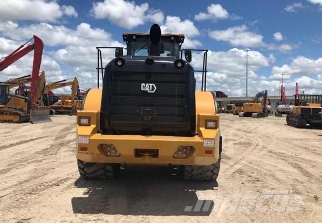 CAT 972 Kolesové nakladače