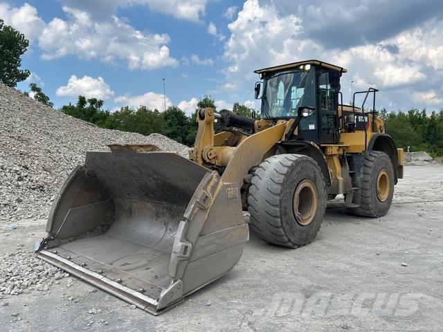 CAT 972M Kolesové nakladače