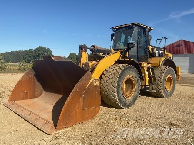 CAT 972M Kolesové nakladače
