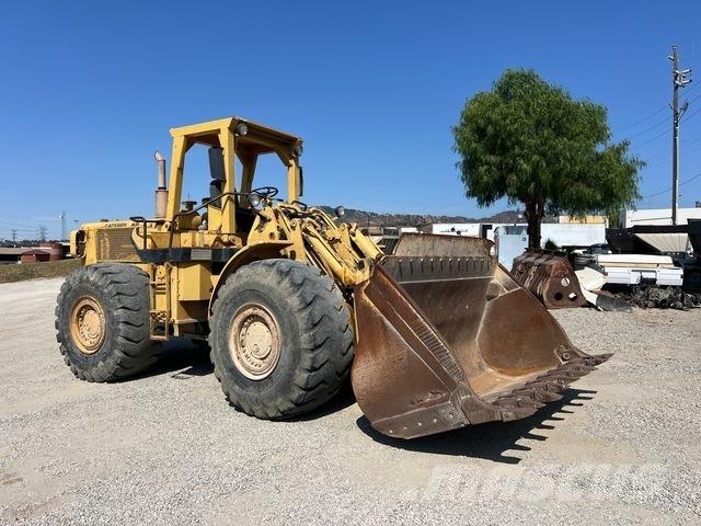 CAT 980B Kolesové nakladače
