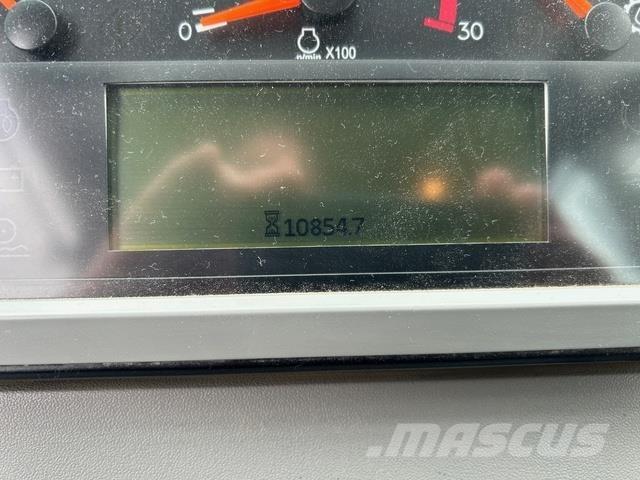 CAT 982M Kolesové nakladače