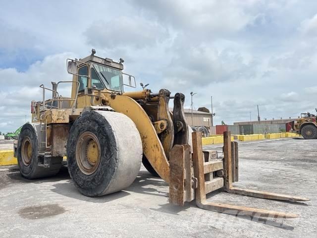 CAT 988B Kolesové nakladače