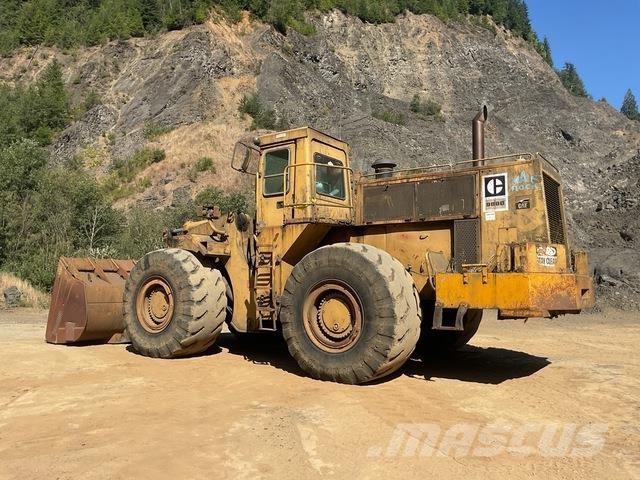 CAT 988B Kolesové nakladače