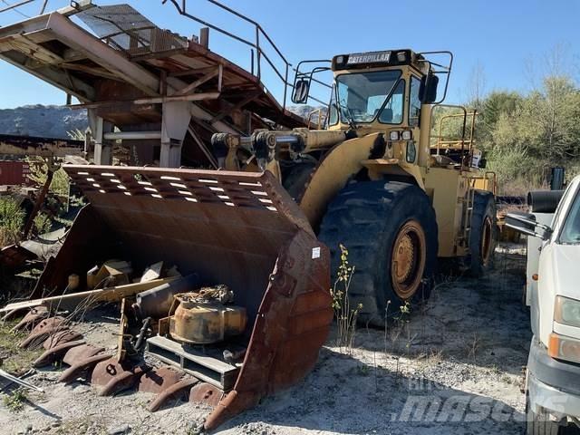 CAT 988F Kolesové nakladače
