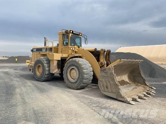 CAT 988F Kolesové nakladače