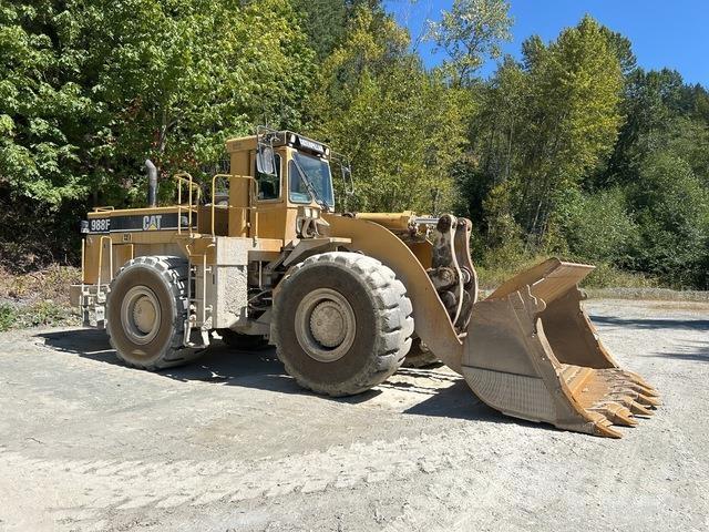 CAT 988F Kolesové nakladače