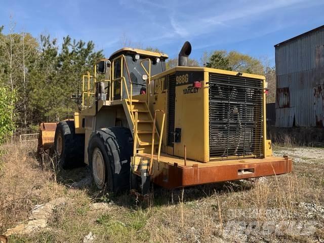 CAT 988G Kolesové nakladače