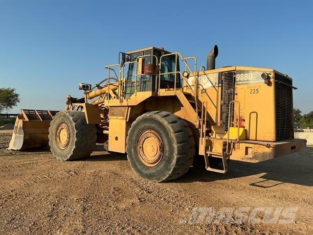 CAT 988G Kolesové nakladače