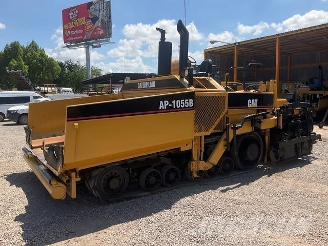 CAT AP-1055B Finišéry
