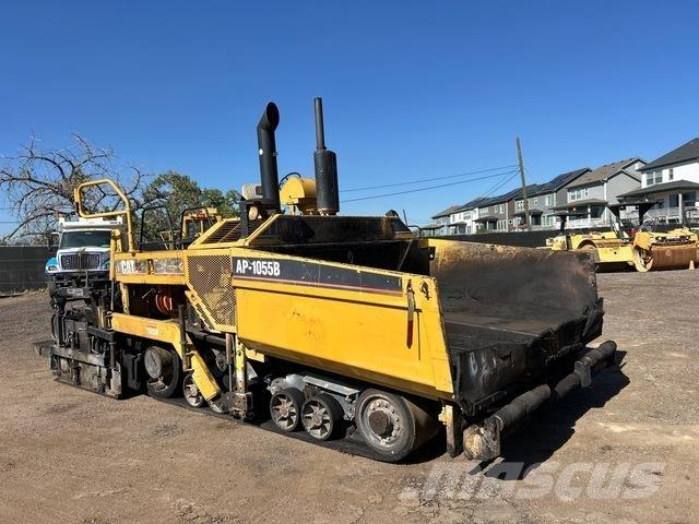 CAT AP-1055B Finišéry
