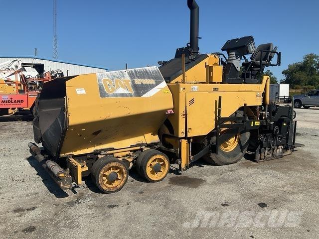 CAT AP-600D Finišéry