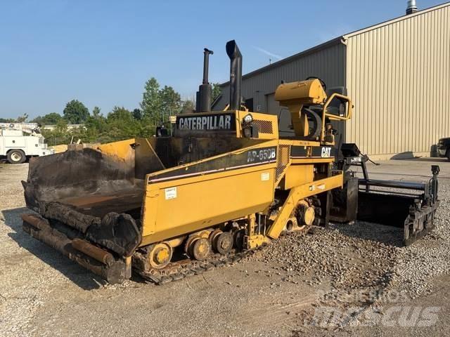CAT AP-650B Finišéry