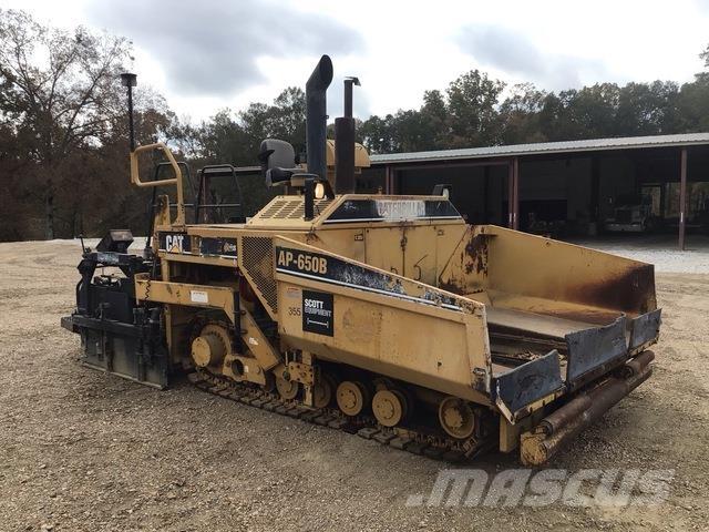 CAT AP-650B Finišéry