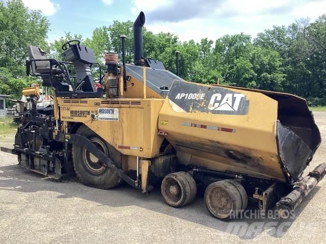 CAT AP1000E Finišéry