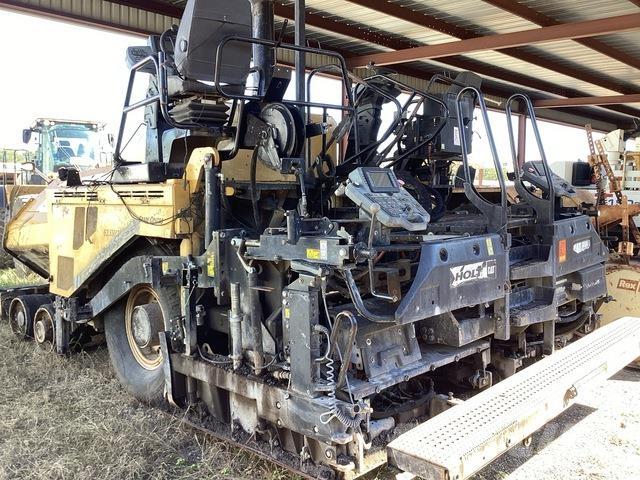 CAT AP1000F Finišéry