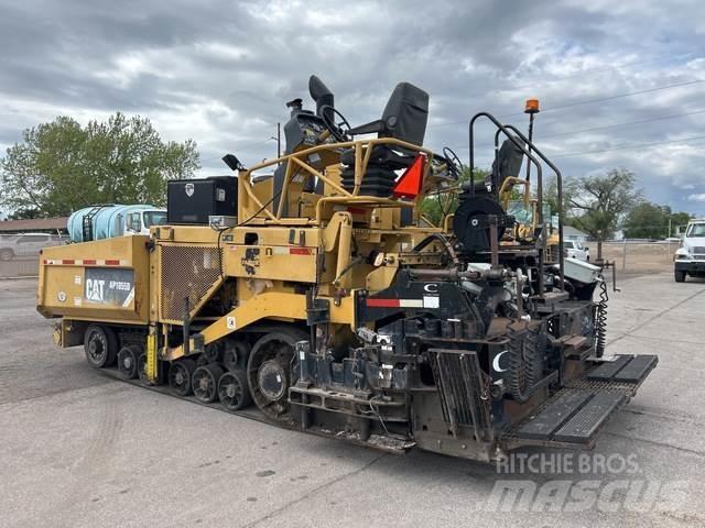 CAT AP1055D Finišéry