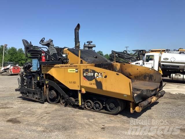CAT AP1055F Finišéry