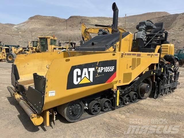 CAT AP1055F Finišéry
