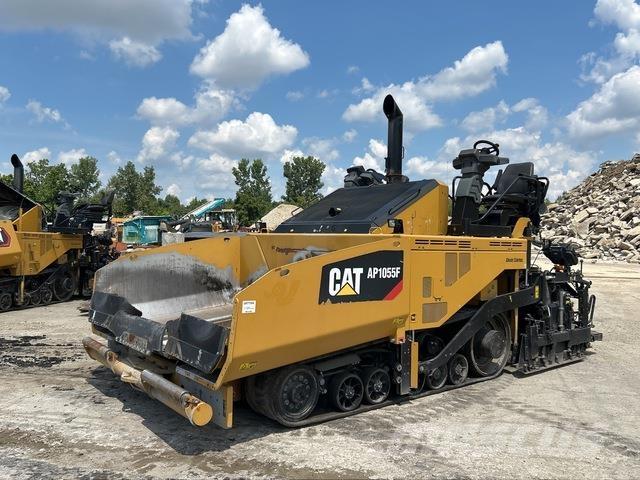 CAT AP1055F Finišéry