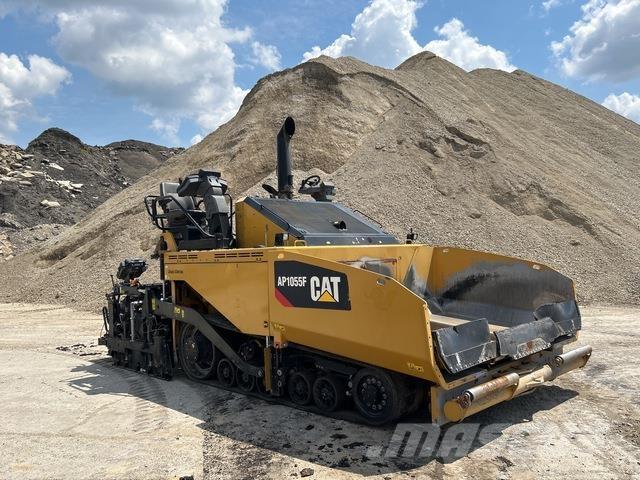 CAT AP1055F Finišéry