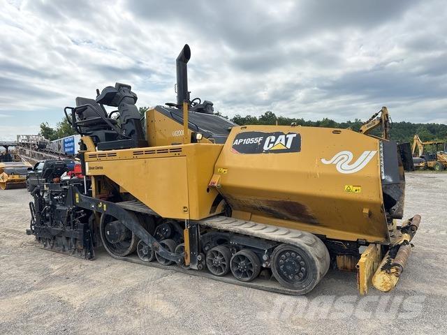 CAT AP1055F Finišéry