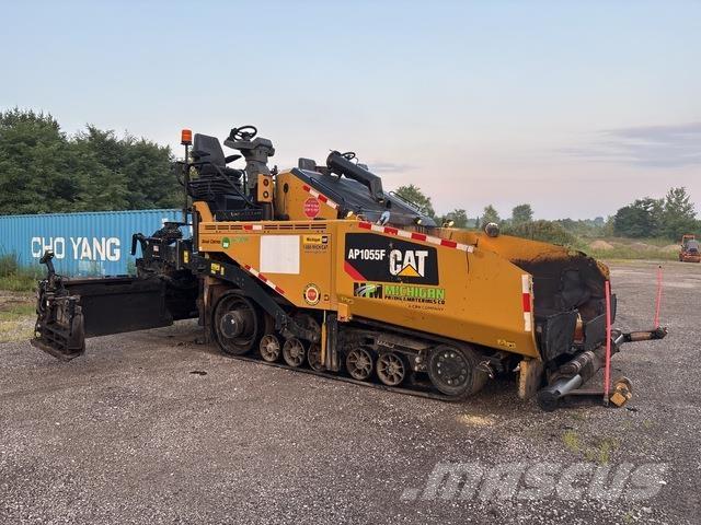 CAT AP1055F Finišéry
