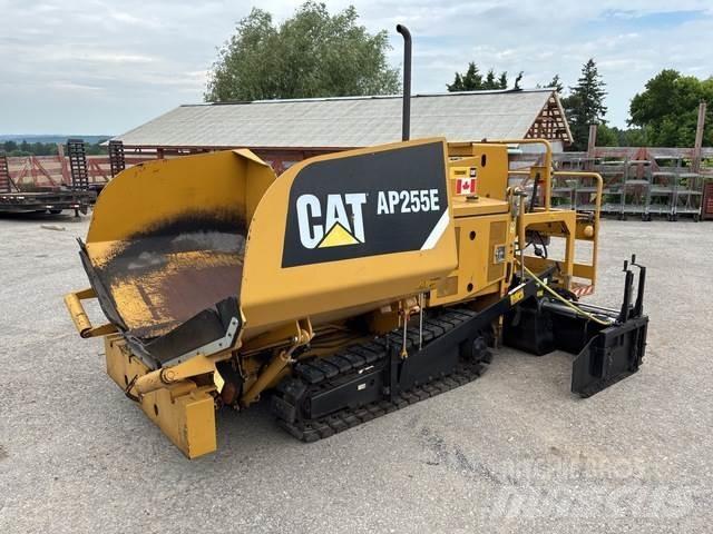 CAT AP255E Finišéry