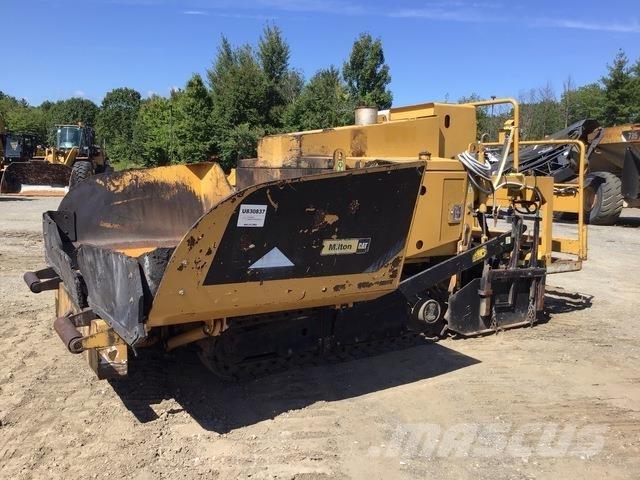CAT AP255E Finišéry