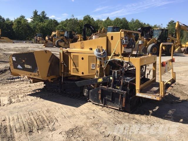 CAT AP255E Finišéry