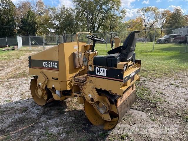 CAT CB-214C Tandemové valce
