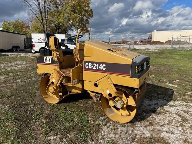 CAT CB-214C Tandemové valce