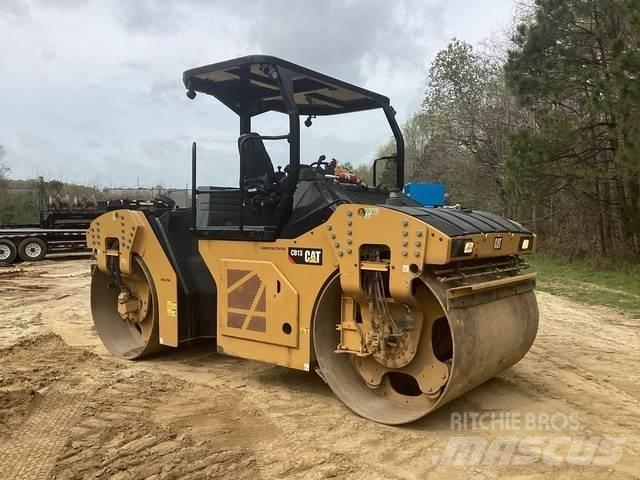 CAT CB13 Tandemové valce