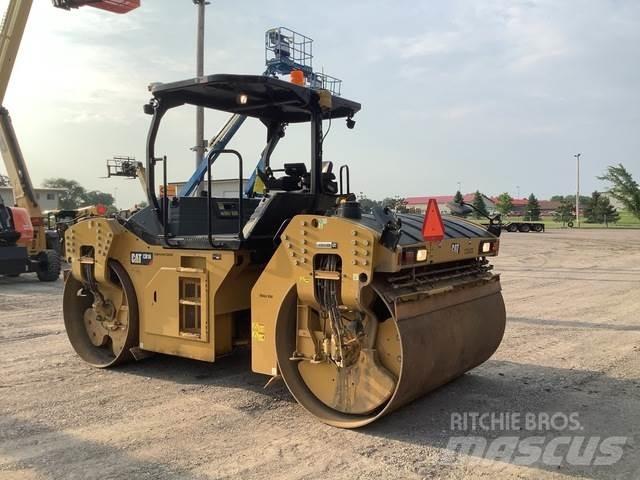 CAT CB16 Tandemové valce