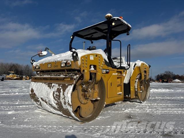 CAT CB16 Tandemové valce