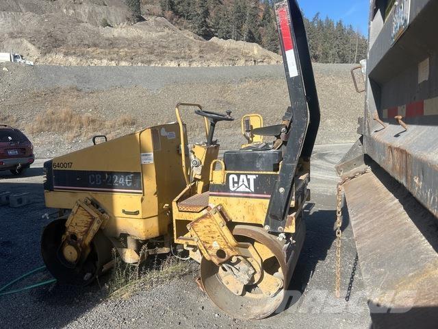 CAT CB224C Tandemové valce