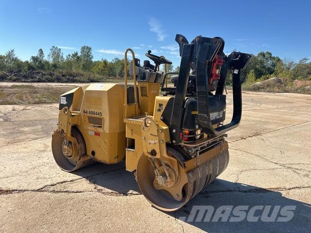 CAT CB24 Tandemové valce