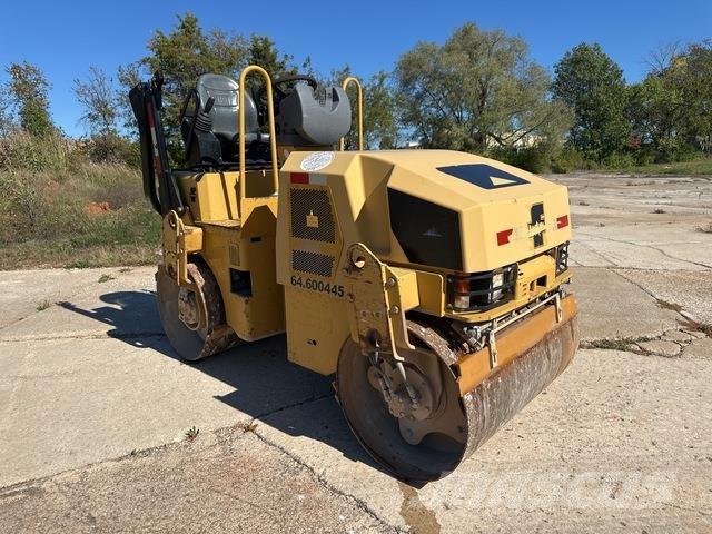 CAT CB24 Tandemové valce