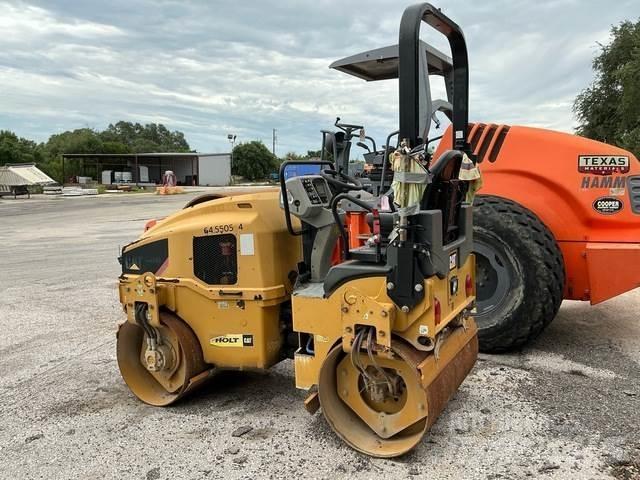 CAT CB24B Tandemové valce