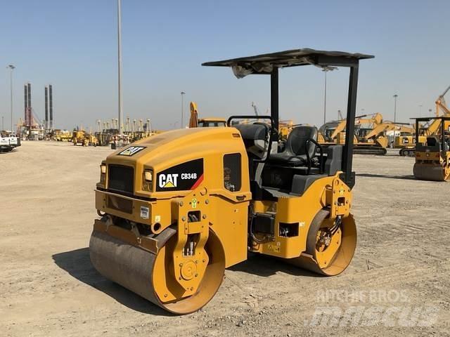 CAT CB34B Tandemové valce