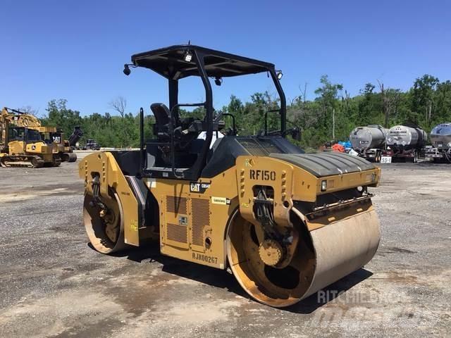 CAT CB54B Tandemové valce