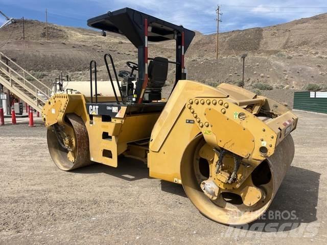 CAT CB64 Tandemové valce
