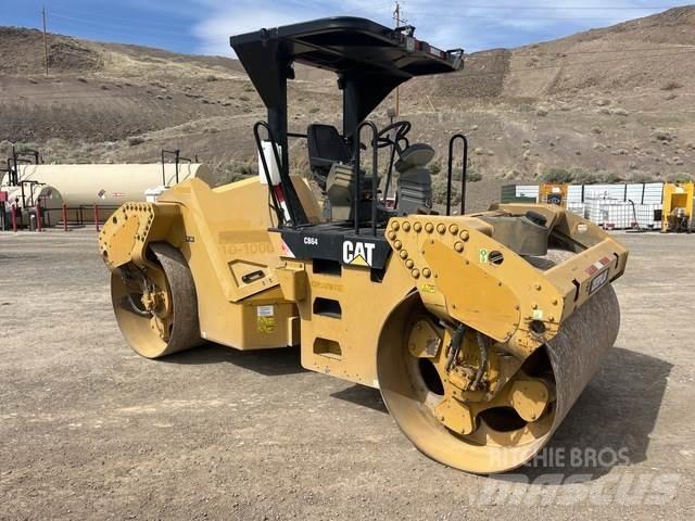 CAT CB64 Tandemové valce