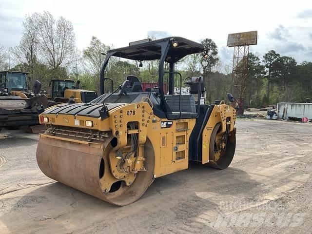 CAT CB66B Tandemové valce